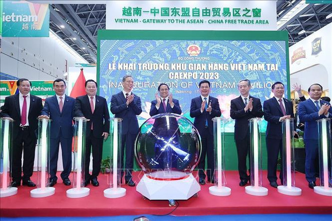 越南政府总理范明政:希望越南成为东盟与中国货物中转站 ảnh 3 越南政府总理范明政:希望越南成为东盟与中国货物中转站 ảnh 3