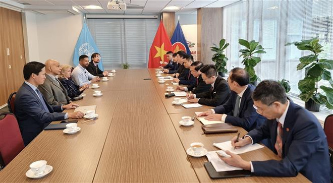 越共中央宣教部常务副部长赖春门率团对美国进行工作访问 ảnh 2