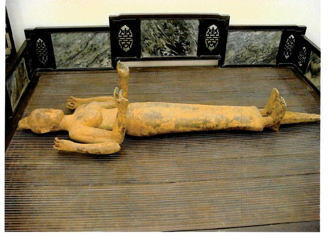 越南接收一尊珍贵的杜尔加女神青铜雕像 ảnh 1 越南接收一尊珍贵的杜尔加女神青铜雕像 ảnh 1