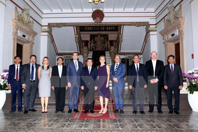 胡志明市与加拿大安大略省加大基础教育合作力度 ảnh 1 胡志明市与加拿大安大略省加大基础教育合作力度 ảnh 1