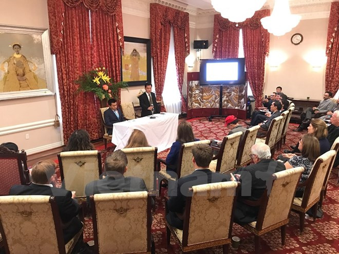 提高在越南的非政府组织运作效果座谈会在美国举行 ảnh 1 提高在越南的非政府组织运作效果座谈会在美国举行 ảnh 1