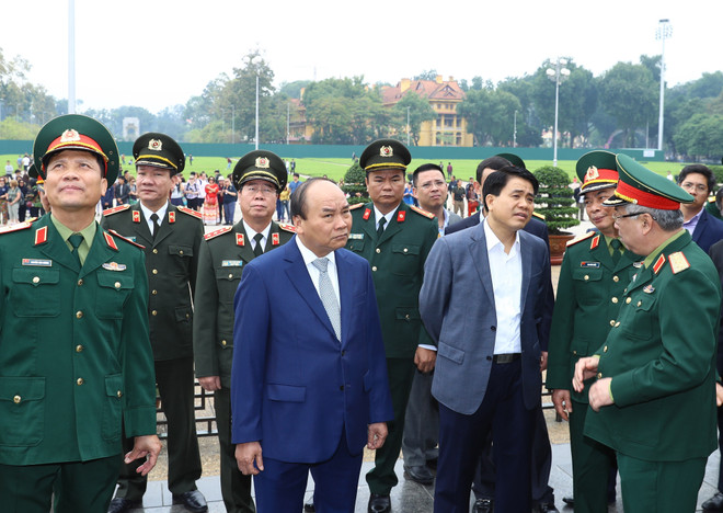 阮春福高度评价胡志明主席陵管委会的工作成绩 ảnh 1