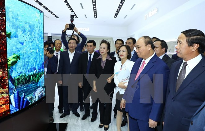 阮春福出席海防市各大经济社会工程竣工仪式 ảnh 1 阮春福出席海防市各大经济社会工程竣工仪式 ảnh 1