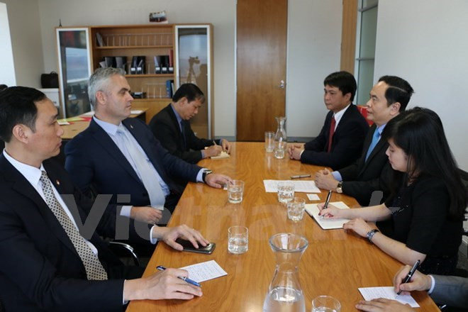 越南祖国阵线中央委员会代表团对新西兰进行工作访问 ảnh 1 越南祖国阵线中央委员会代表团对新西兰进行工作访问 ảnh 1