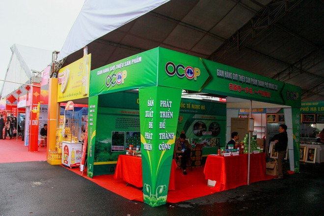 2017越中(芒街—东兴)国际商贸旅游博览会正式开幕 ảnh 2 2017越中(芒街—东兴)国际商贸旅游博览会正式开幕 ảnh 2