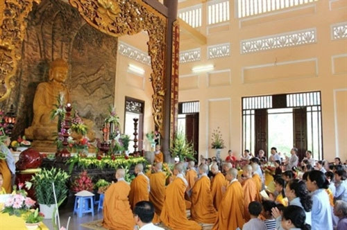 越南著名的五座寺里温暖人情的盂兰盆节 ảnh 4 越南著名的五座寺里温暖人情的盂兰盆节 ảnh 4