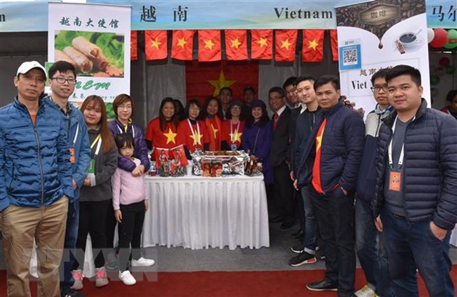 越南参加在中国举行的国际义卖活动 ảnh 2 越南参加在中国举行的国际义卖活动 ảnh 2