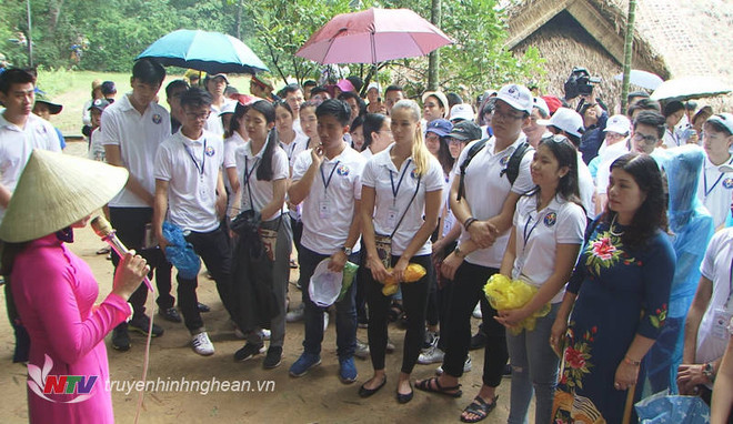 越来越多越侨办理越南国籍证明 ảnh 1