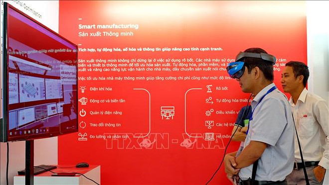1200多名代表参加2018年越南智能物联网国际展及研讨会 ảnh 2 1200多名代表参加2018年越南智能物联网国际展及研讨会 ảnh 2