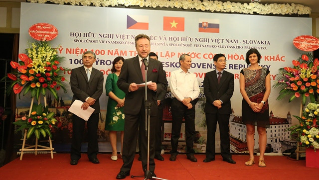 捷克共和国成立100周年纪念活动在河内举行 ảnh 1 捷克共和国成立100周年纪念活动在河内举行 ảnh 1