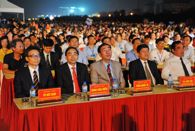 政府副总理武德儋出席2018年宁平省文化体育与旅游节开幕式 ảnh 2 政府副总理武德儋出席2018年宁平省文化体育与旅游节开幕式 ảnh 2