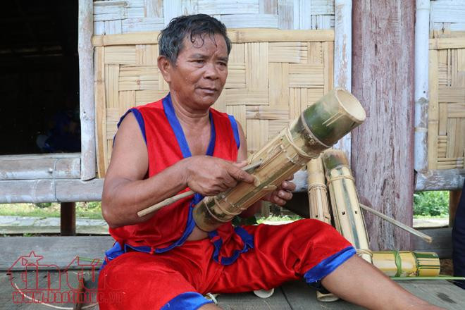 倾力维护拉格莱族传统文化的某红泰长老 ảnh 2 倾力维护拉格莱族传统文化的某红泰长老 ảnh 2