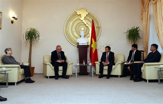 越南工作代表团赴德国进行考察交流 ảnh 1 越南工作代表团赴德国进行考察交流 ảnh 1