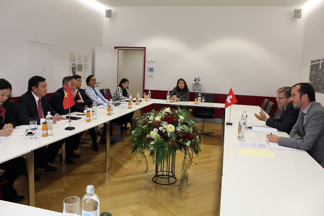 越南共产党中央书记处书记阮春胜对瑞士进行工作访问 ảnh 1 越南共产党中央书记处书记阮春胜对瑞士进行工作访问 ảnh 1