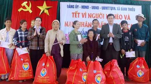 春节前走访慰问贫困群众活动陆续展开 ảnh 1 春节前走访慰问贫困群众活动陆续展开 ảnh 1