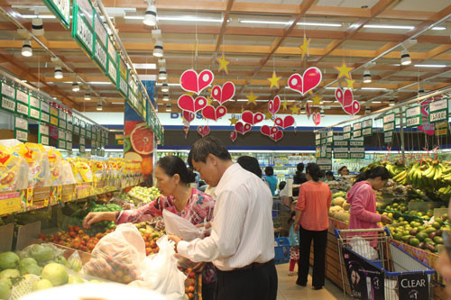 越南国内零售商面临外国零售商的激烈竞争 ảnh 1