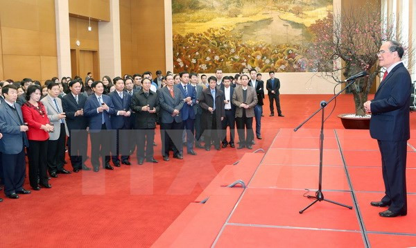 越南国会主席阮生雄向国会代表、国会办公厅致以新春祝福 ảnh 1 越南国会主席阮生雄向国会代表、国会办公厅致以新春祝福 ảnh 1