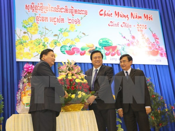 进一步深化越柬两国各省的友好合作关系 ảnh 1