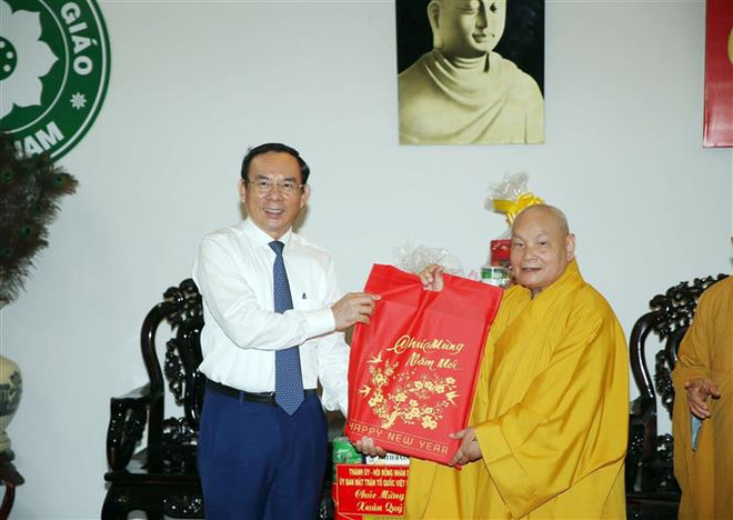 胡志明市领导在部分宗教场所开展春节走访慰问活动 ảnh 1 胡志明市领导在部分宗教场所开展春节走访慰问活动 ảnh 1