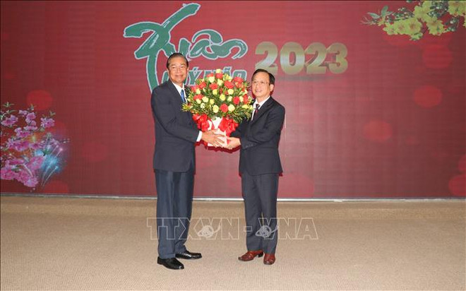 柬埔寨代表团向越南芹苴市、金瓯省和薄辽省拜年 ảnh 3 柬埔寨代表团向越南芹苴市、金瓯省和薄辽省拜年 ảnh 3