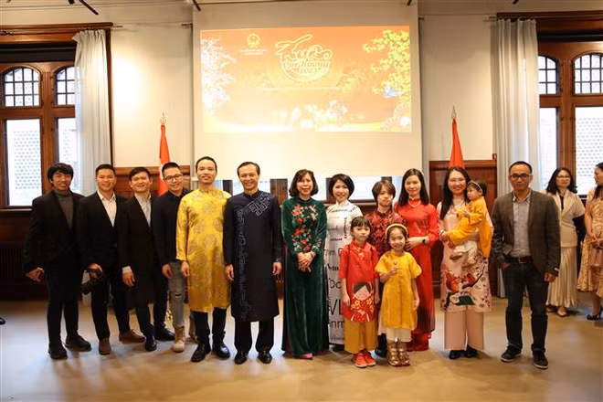丹麦越南专家和知识分子协会为国家建设与发展事业作出贡献 ảnh 2