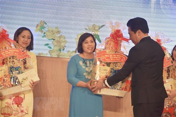 庆和省举行长沙岛县军民线上新春祝福活动 ảnh 1 庆和省举行长沙岛县军民线上新春祝福活动 ảnh 1