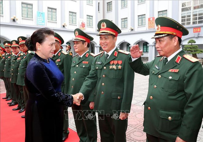 阮氏金银主席出席第二总局人民武装力量英雄称号授予仪式 ảnh 1 阮氏金银主席出席第二总局人民武装力量英雄称号授予仪式 ảnh 1