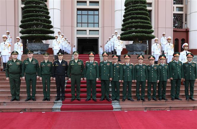 俄罗斯国防部代表团对越南进行正式访问 ảnh 3