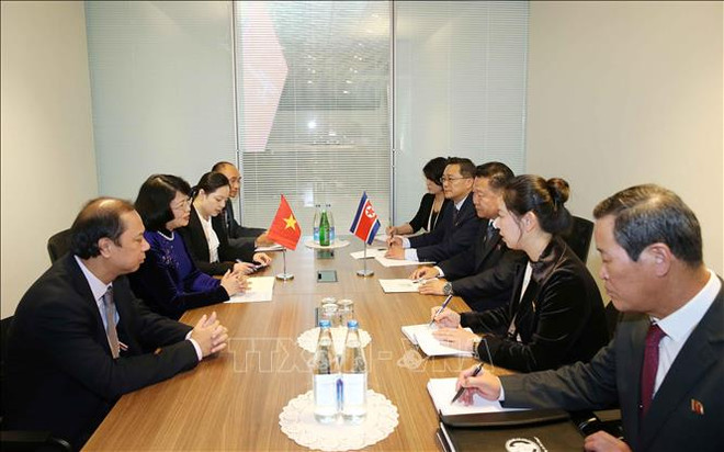 第18届不结盟运动峰会:邓氏玉盛会见各国领导 ảnh 2 第18届不结盟运动峰会:邓氏玉盛会见各国领导 ảnh 2