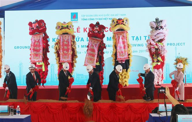 巴地-头顿省施威液化天然气储备库项目开工建设 ảnh 1