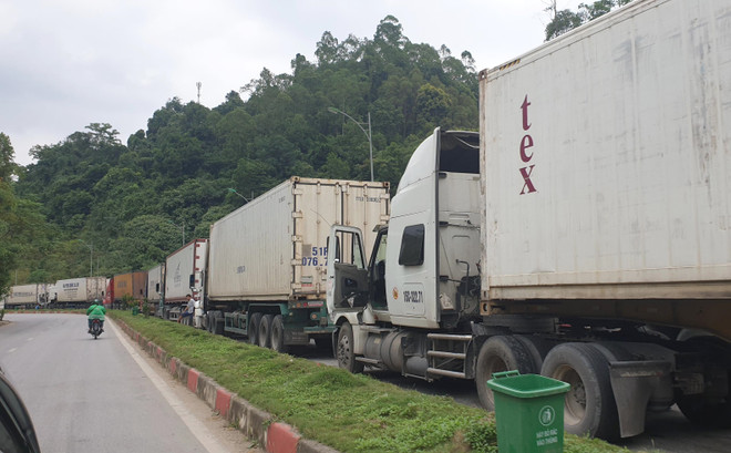 延长货物通关时间 致力解决谅山省新青口岸货物拥堵现象 ảnh 1 延长货物通关时间 致力解决谅山省新青口岸货物拥堵现象 ảnh 1