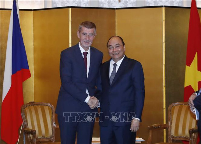 阮春福会见出席日本天皇德仁即位典礼的部分国家领导人 ảnh 1