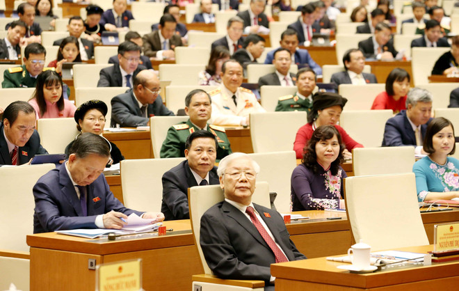 越南第十四届国会第八次会议:切实保障宏观经济平稳运行 ảnh 2 越南第十四届国会第八次会议:切实保障宏观经济平稳运行 ảnh 2