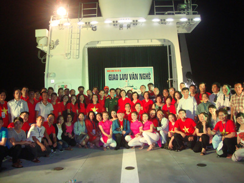 越侨与长沙群岛:海外越南人将竭尽全力支持长沙群岛军民 ảnh 2