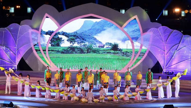 2016年顺化文化节精彩落幕 ảnh 1