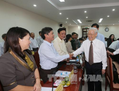 越共中央总书记阮富仲赴富安省调研 ảnh 2 越共中央总书记阮富仲赴富安省调研 ảnh 2