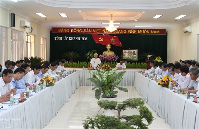 阮富仲总书记:庆和省促进海洋经济发展应与坚决捍卫祖国独立主权和神圣领土完整并行 ảnh 1 阮富仲总书记:庆和省促进海洋经济发展应与坚决捍卫祖国独立主权和神圣领土完整并行 ảnh 1