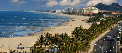 节日期间岘港市海洋旅游颇受游客青睐 ảnh 2 节日期间岘港市海洋旅游颇受游客青睐 ảnh 2