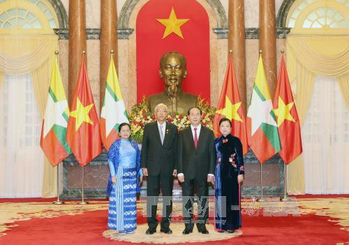 陈大光和夫人设宴招待缅甸总统吴廷觉和夫人 ảnh 1