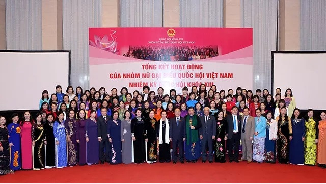 国会女性代表继续发挥其本领和智慧 ảnh 1 国会女性代表继续发挥其本领和智慧 ảnh 1