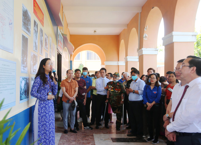 “胡志明主席与越南体育”专题展正式开展 ảnh 2 “胡志明主席与越南体育”专题展正式开展 ảnh 2