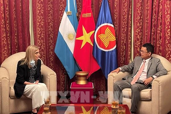 阿根廷国家通讯社希望与越南通讯社加强合作 ảnh 1 阿根廷国家通讯社希望与越南通讯社加强合作 ảnh 1