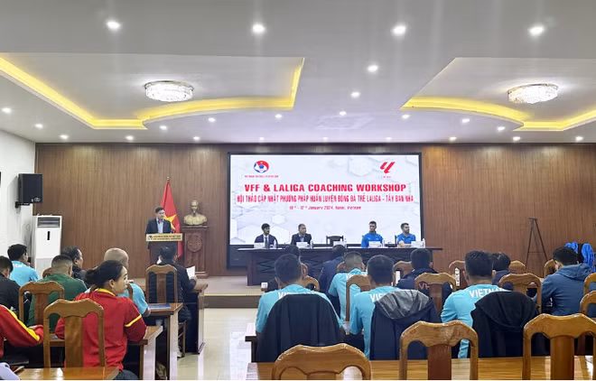 为越南足球与世界足坛接轨创造机会 ảnh 1