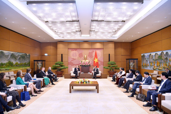 进一步推动越南与捷克传统友好关系 ảnh 1 进一步推动越南与捷克传统友好关系 ảnh 1