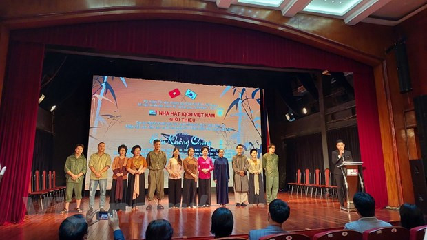 越韩两国导演合作排演战后越南妇女题材的话剧 ảnh 1 越韩两国导演合作排演战后越南妇女题材的话剧 ảnh 1