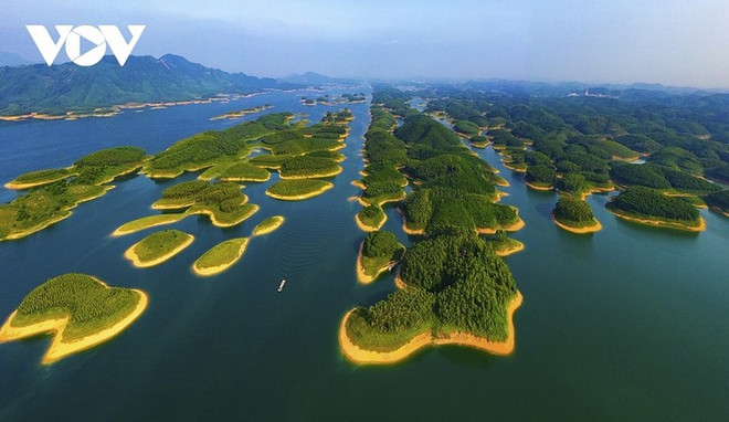 婆瀑湖—西北山区独具魅力的旅游目的地 ảnh 1 婆瀑湖—西北山区独具魅力的旅游目的地 ảnh 1