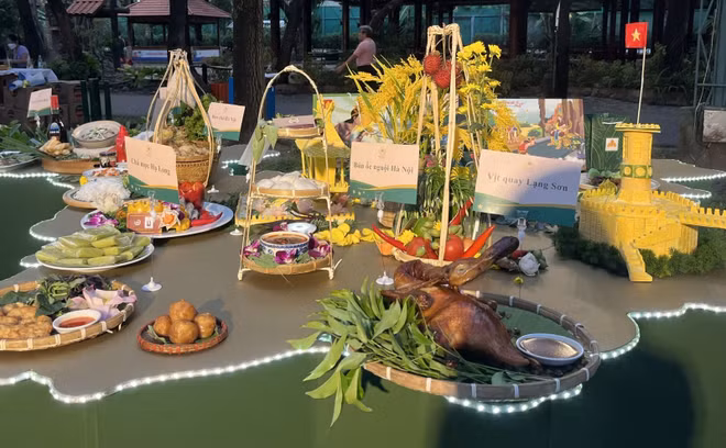 越南121道美味菜肴亮相 ảnh 1