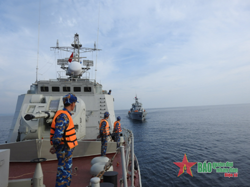 越南海军与柬埔寨海军进行第69次联合巡逻 ảnh 1