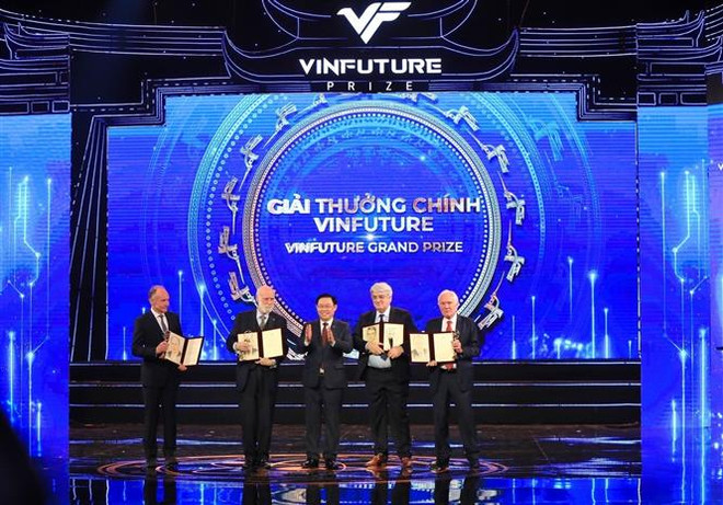 越南国会主席王廷惠出席Vinfuture 科技奖颁奖典礼 ảnh 2 越南国会主席王廷惠出席Vinfuture 科技奖颁奖典礼 ảnh 2