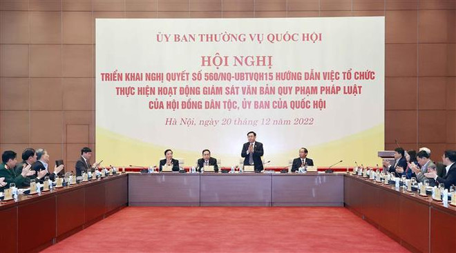 国会主席王廷惠主持召开有关法律文件监督工作的决议的部署会议 ảnh 1 国会主席王廷惠主持召开有关法律文件监督工作的决议的部署会议 ảnh 1